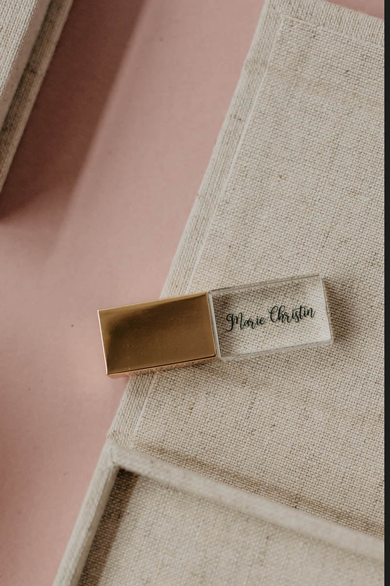 Vintage fabric USB box