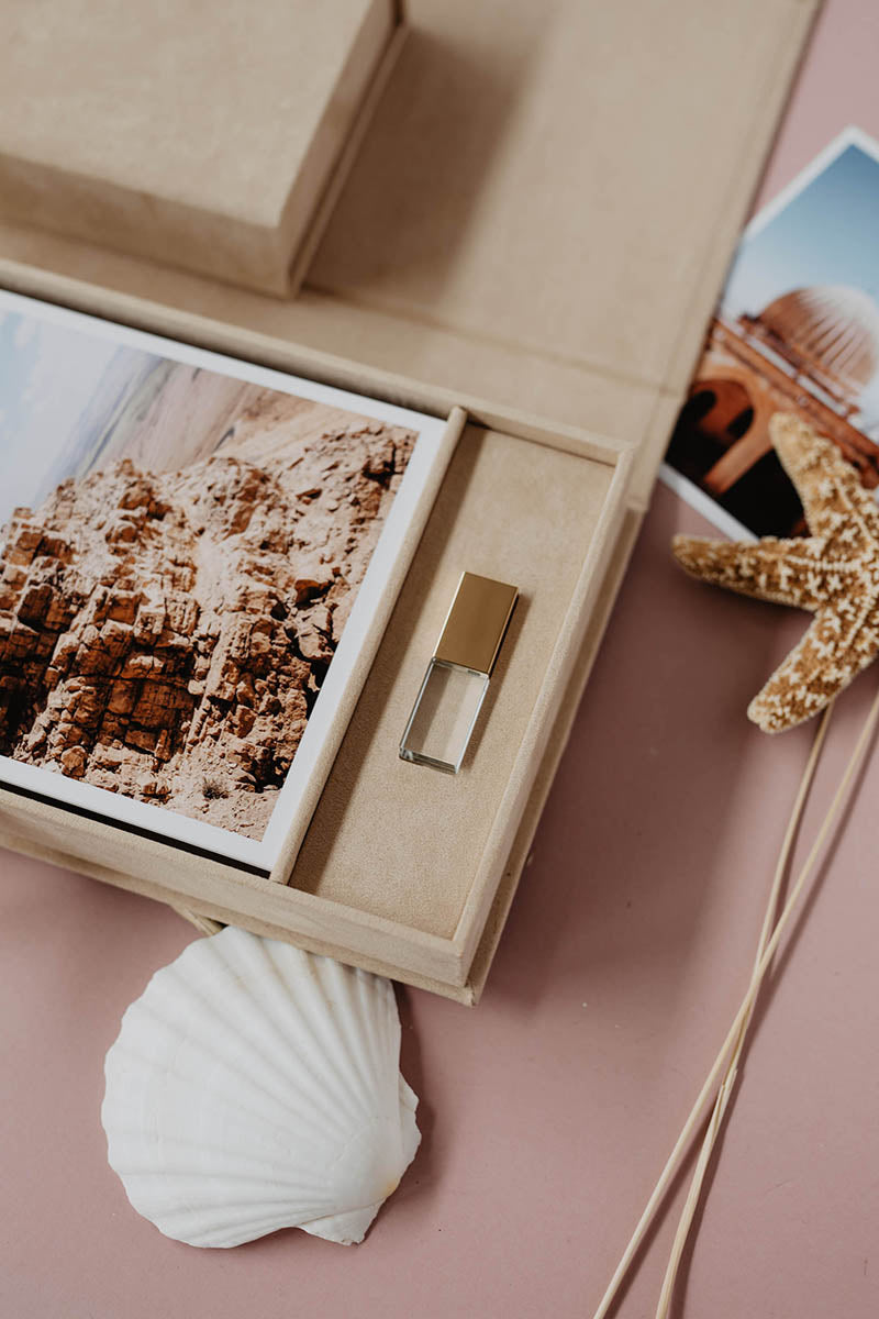 5x7 Latte velvet photo box