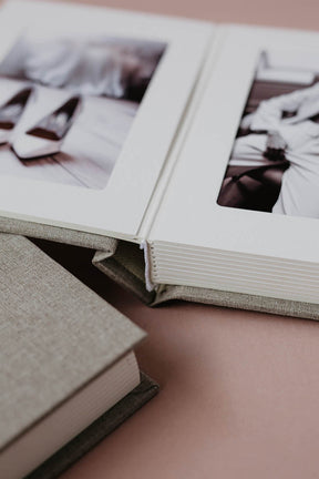 4x6 light gray matted photo album with box