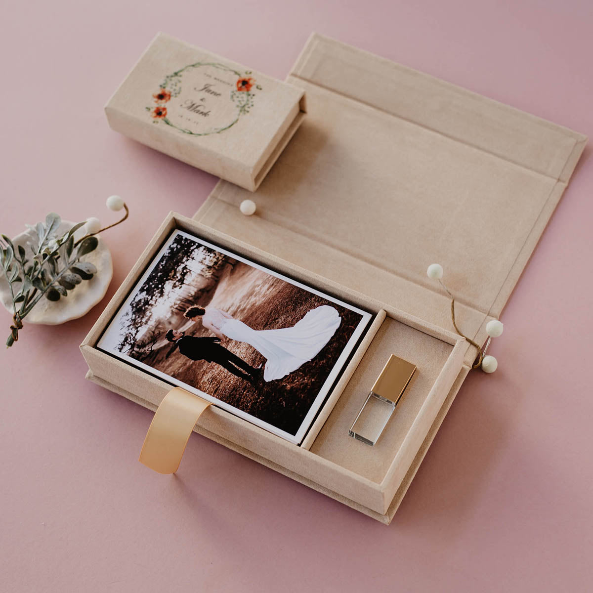 4x6 Latte velvet photo box